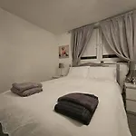 Stunning 1-Bed Apartment In London