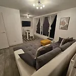 Stunning 1-Bed Apartment In London