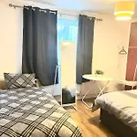 Large Room With Two Bed In Central London
