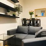 20 Min To Central London- 2 Bedrooms Apartment