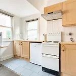 Finchley Road Studio 13