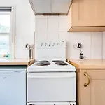 Finchley Road Studio 13