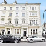 Smart Flat Near Pimlico Tube