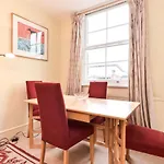 Smart Flat Near Pimlico Tube