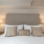 Spacious, Calm One Bedroom