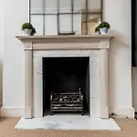 Spacious, Calm One Bedroom