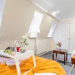 Chic 3-Bed Mews Townhouse St John\'S Wood With Free Wifi