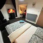 Whitechapel Station Rooms R1