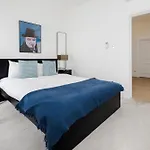 Luxury 2 Bedrooms Apartment In South Kensington