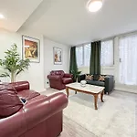 Cosy 3 Bedroom 3 Bathroom Flat With Private Garden- Maida Vale, Near Paddington