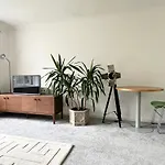 Spacious Quiet Stylish Entire Flat