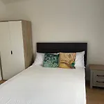 2Bed Cozy Spacious Apartment - 15Min To Canary Wharf O2 Excel Central London