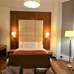 Chelsea Classic Apartments