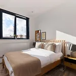 The Harlesden Place - Modern 3Bdr Flat With Balcony