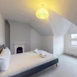 Stunning 3Bd Flat Near Chelsea Football Club