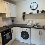 Remarkable 2-Bed Apartment In London