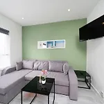 Soho Apartments F4