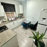Whitechapel Station Rooms R1