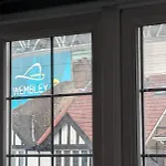 The Manor Guest House In Wembley