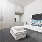 Chic 2-Bedroom Retreat In The Heart Of Westminster
