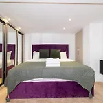 Chic 2-Bedroom Retreat In The Heart Of Westminster