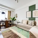 Oxford Circus Chic Modern Flat For 4