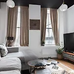 Luxury Covent Garden Holborn 1 Bed Apartment