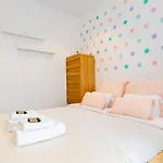 Modern New 2Br Wviews & Balcony In Wandsworth