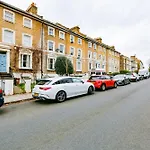Gorgeous 1 Bedroom Property