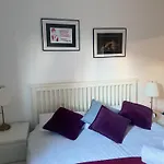 Apt 2/4People Archway/Holloway