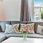 Fantastic Central Line City-Pad!
