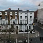 Uk Chaps Retreat: Private Chelsea Studio