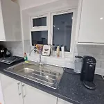 Modern Flat On Lea Bridge Road.
