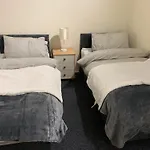 Lovely Contractor Family House London