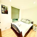 One Bedroom Apartment Queen\'S Park In Central London