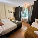 Charming 2 Bedroom Flat In Kensington High Street