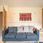 Pass The Keys Spacious 2Bed Flat Camberwell London