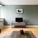 The Waterloo Apartment