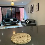 Richardson Deluxe Apartments - 3 Bed