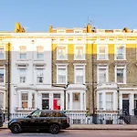 Chelsea Two Bedroom Apartment