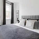Rare Find Off Oxford St! Soho 5Bed Design House For Xxl Groups