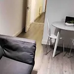 Flat 2, 419 Fulham