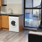 Flat 2, 419 Fulham