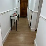 Double Bedroom In Chelsea
