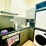 Stylish One Bed Studio Oxford Street In Central London