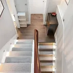 Luxurious Apartment In Kensington