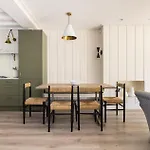 Battersea Set - 3 Bedroom Home With Garden