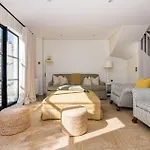 Battersea Set - 3 Bedroom Home With Garden