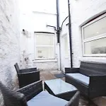 Superb Garden Apartment