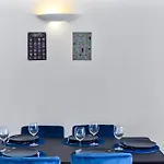Charming And Modern 2 Bedroom Flat